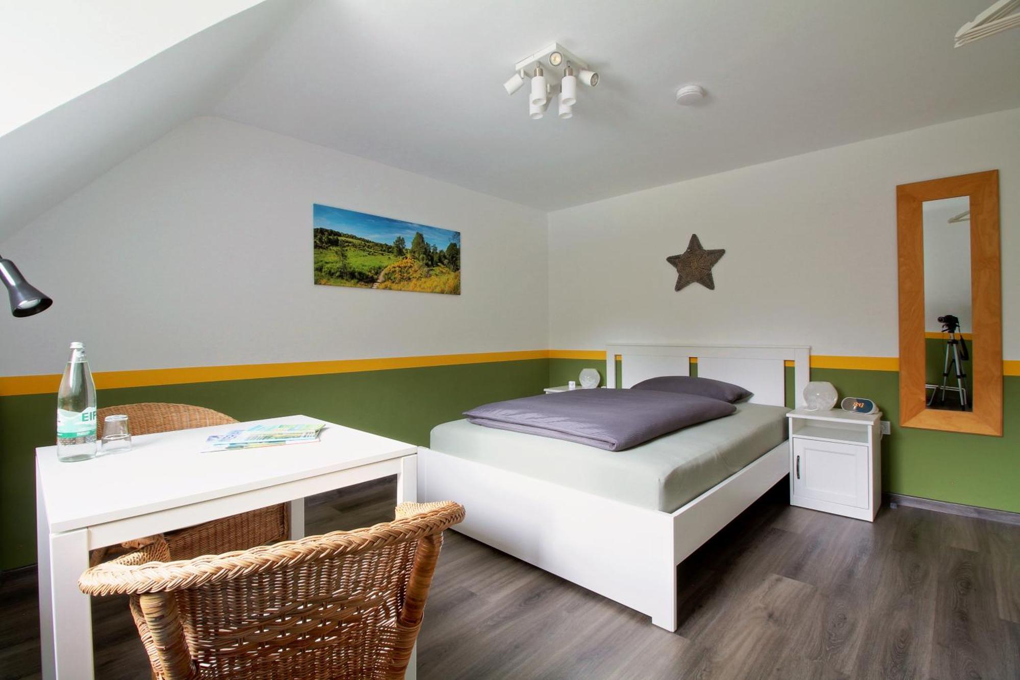 Toms Gaestehaus Schleiden Rom bilde